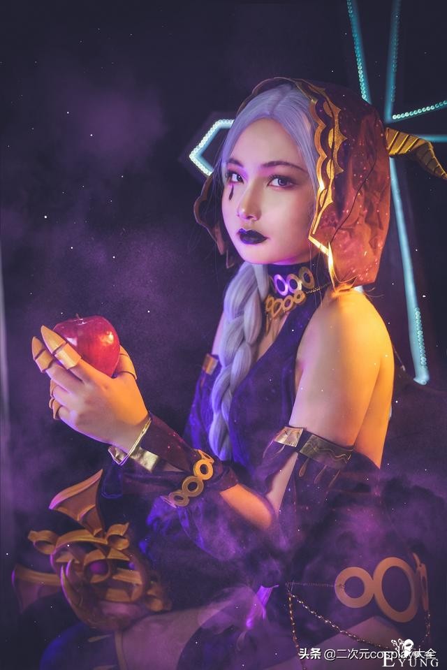 太美了！《第五人格》祭司cos，有种特别的迷人魅力-8.jpg