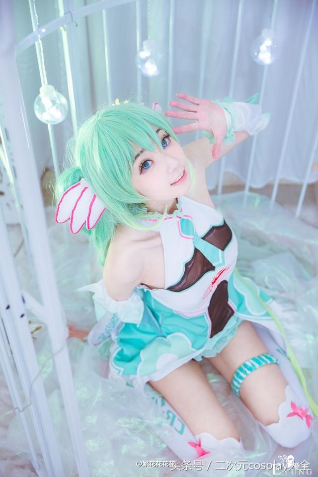 V家2017初音赛车娘cos，笼中的miku小仙女唯美精致-25.jpg