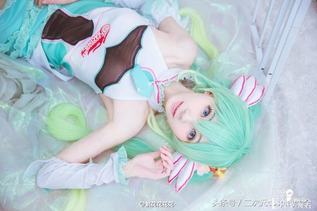 V家2017初音赛车娘cos，笼中的miku小仙女唯美精致-29.jpg