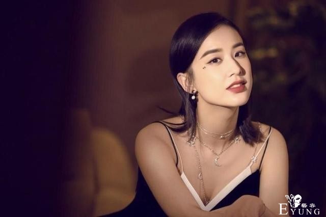 被星爷捧红又与星爷闹掰，老公出面帮她解约，如今靠综艺回归荧屏-10.jpg