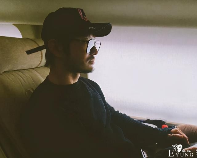 四大中生拉开差距，黄晓明坚持拍戏，邓超变综艺咖，刘烨掉队严重-12.jpg