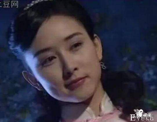 嫁给身家50亿的老公，竟然综艺舞台身穿500块衣服就上台？-24.jpg