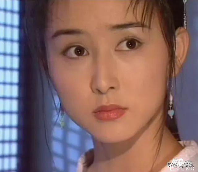 嫁给身家50亿的老公，竟然综艺舞台身穿500块衣服就上台？-33.jpg