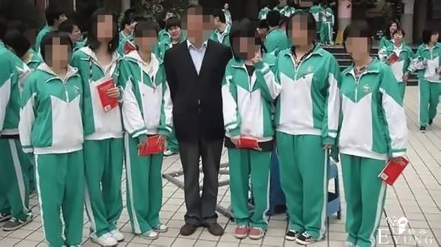 你的校服VS别人家的校服-2.jpg