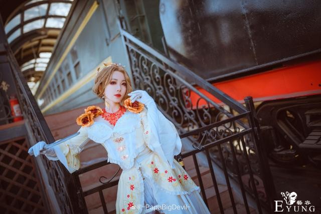 《第五人格》红夫人cos，魅力怡人，气质出众美到心坎里-6.jpg