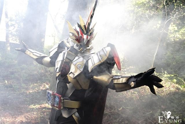 假面骑士圣刃40话，三大剑士打爆所罗门，圣主领盒饭，结局被出卖-4.jpg