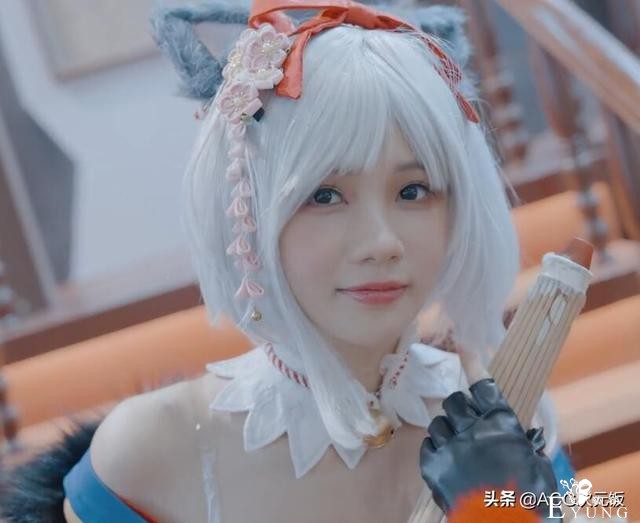 Coser参加漫展入戏太深，路人老奶奶误会其真的断腿，起身让座-6.jpg