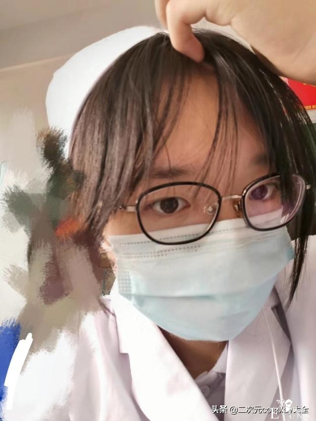 她是一位护理专业的学生，喜欢三坑，想成为一名护士-7.jpg