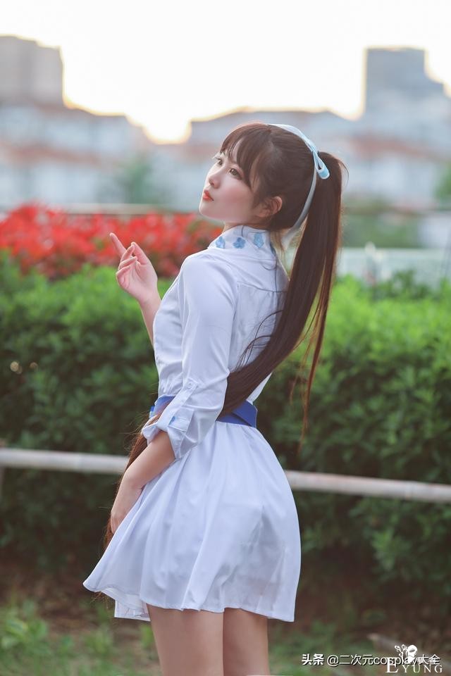 可爱青春的白裙美少女，叶月恋cos，余晖洒落唯美有活力-6.jpg