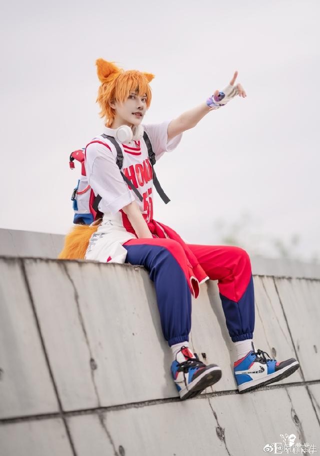 《王者荣耀》百里玄策cos，青春活力，可爱到想揉耳朵-2.jpg