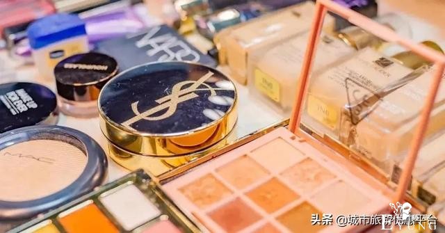 「换装自拍馆」来了，N种风格随意切换，轻松get大片-18.jpg