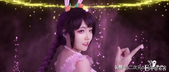 《斗罗大陆》斗魂第一场，可爱漂亮的小舞cos，飞腿太帅啦-1.jpg