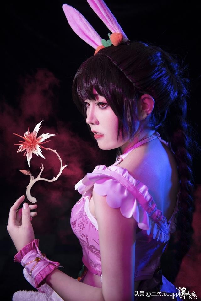 《斗罗大陆》斗魂第一场，可爱漂亮的小舞cos，飞腿太帅啦-5.jpg