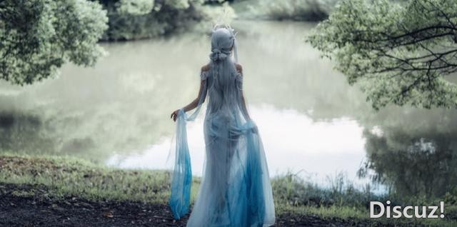 漫展又现大耻度真空秀！JK和双马尾成福利姬代名词？二次元又背锅-7.jpg