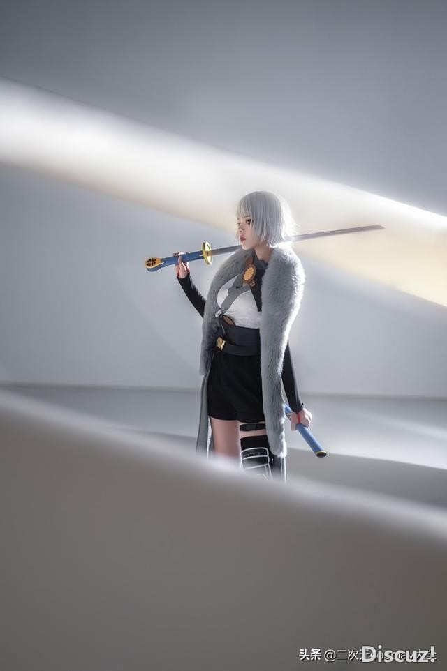 气势绝绝子！《灵笼》白月魁cos，这个眼神和颜值我太磕了-4.jpg