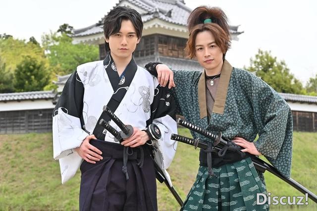 假面骑士超级战队，4大主角霸气回归，小魔王和“U咩星人”变长发-1.jpg