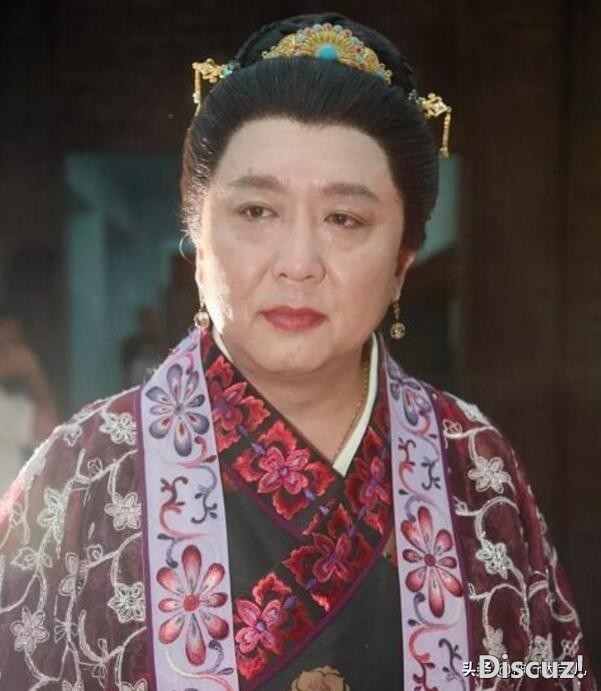大型盘点那些令人爆笑的史诗级反串（男扮女篇）-15.jpg