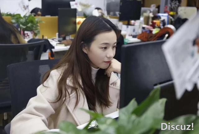 2个月涨粉500万，“小鱼海棠”说要和999个帅哥拍情侣照 | 新榜专访-18.jpg