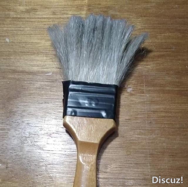 网友吐槽：真正的神cos，就算用一个刷子也能还原出动漫角色-1.jpg
