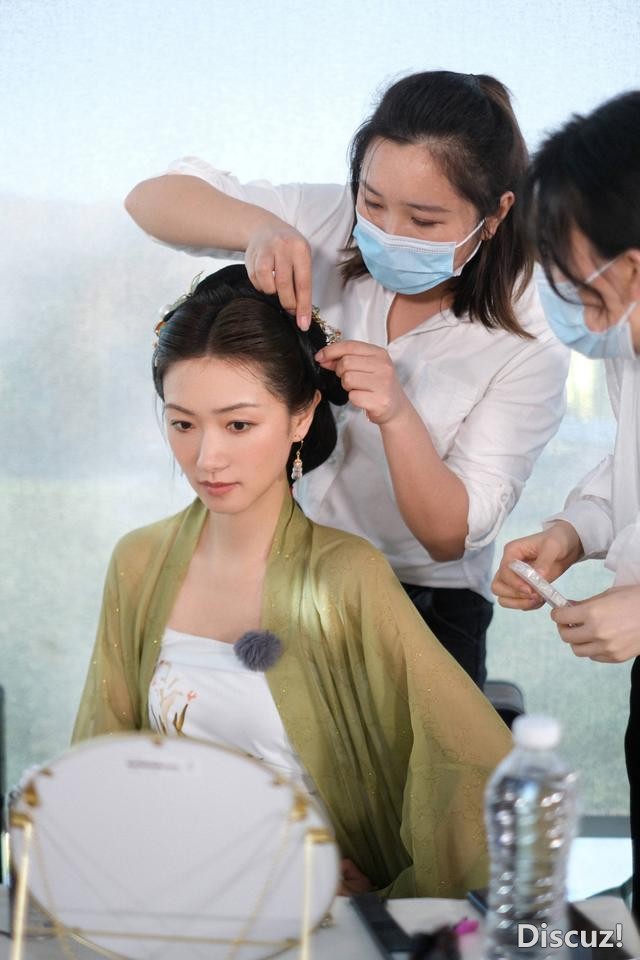 《中餐厅》录制，姚安娜、周也姐妹情深成卖点，网友表示磕不动-10.jpg