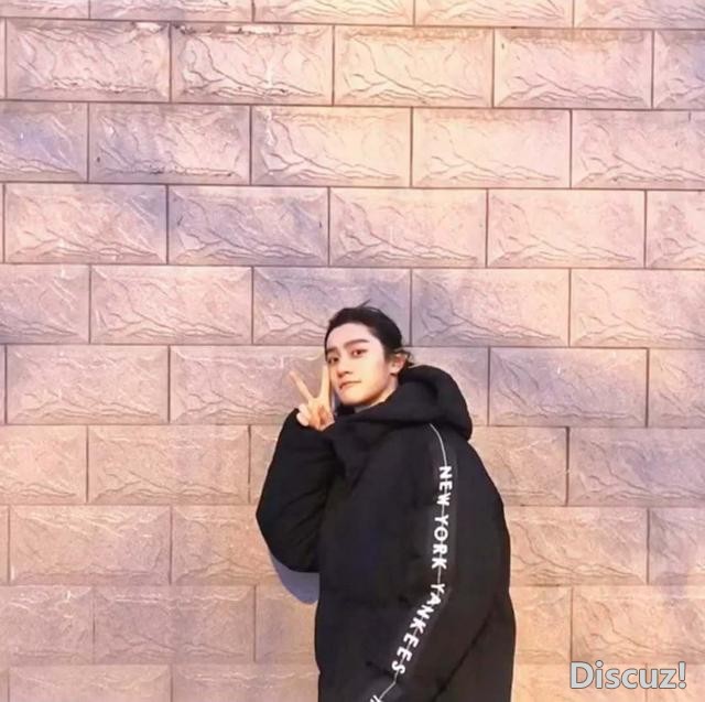 化女妆穿女装，对镜摆性感pose，男人美起来，可真没女人什么事了-2.jpg