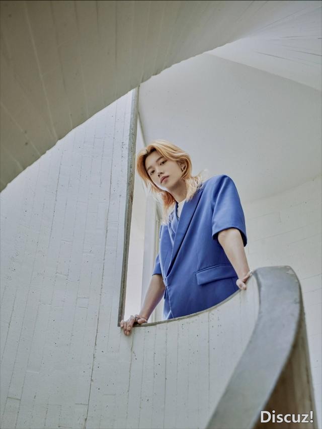 化女妆穿女装，对镜摆性感pose，男人美起来，可真没女人什么事了-8.jpg