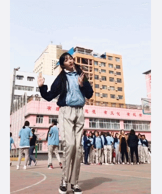 化女妆穿女装，对镜摆性感pose，男人美起来，可真没女人什么事了-11.jpg