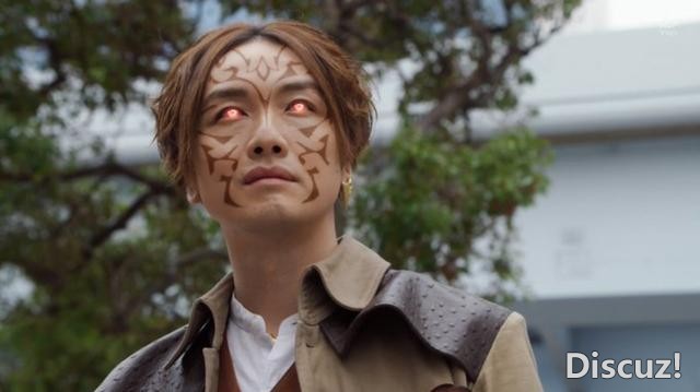 特利迦奥特曼3话先行，宝藏猎人登场，空中特利迦vs高速希特拉姆-1.jpg