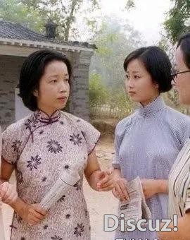 从央视主持人，到饰演周恩来夫人，她的命运因4次意外而改变-17.jpg