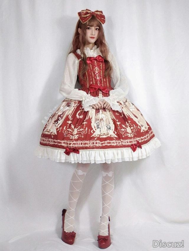 这些失业的中年妇女可能想不到，最后给了她们一条活路的是JK制服-1.jpg