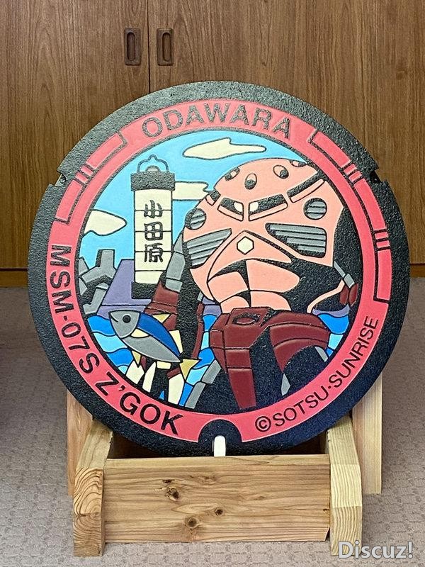 高达官方要在全日本放置动漫井盖，网友吐槽：还没被偷怕是吧？-3.jpg