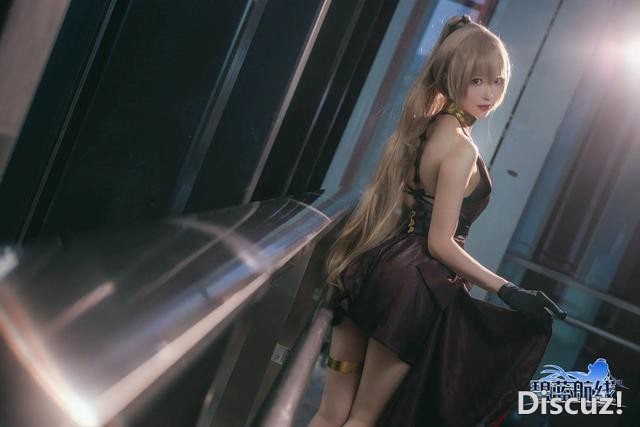 五官精致的二次元Cosplay小姐姐-14.jpg