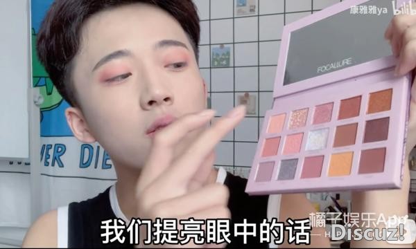 美到模糊性别？这些女装大佬化妆前后对比惊人，叫声老婆不过分吧-29.jpg