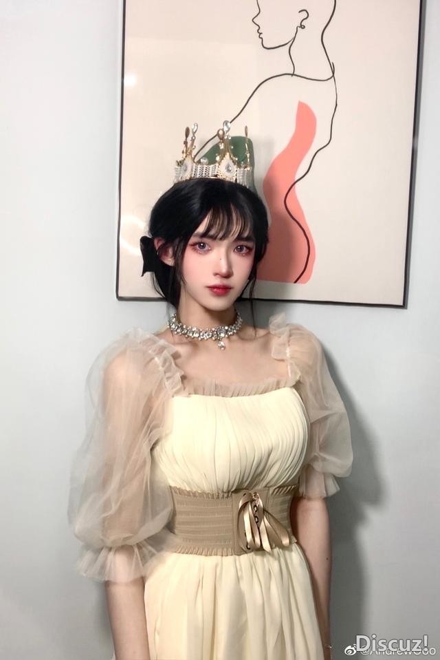 美到模糊性别？这些女装大佬化妆前后对比惊人，叫声老婆不过分吧-61.jpg