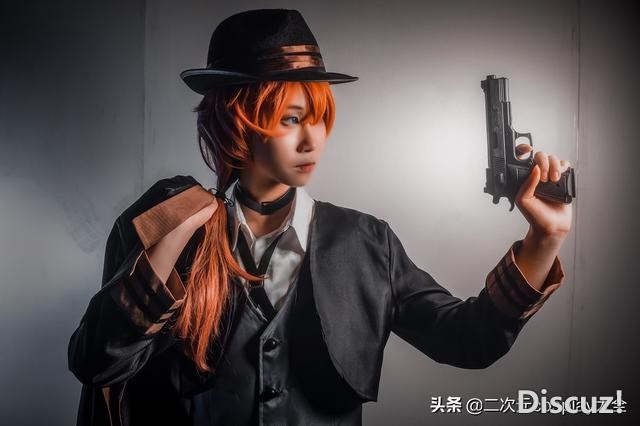 气质到位！《文豪野犬》中原中也cos，眼神有点酷酷哒-1.jpg