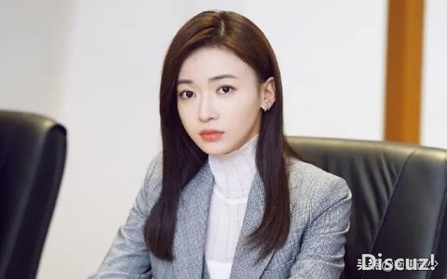 欢娱七朵小花“内卷”严重，白鹿剑指一姐宝座，张楠成于正新宠-3.jpg
