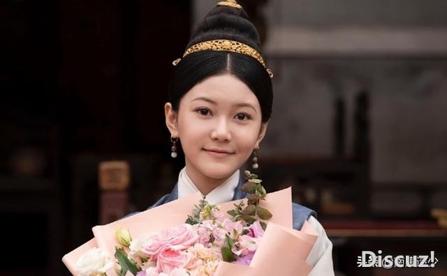 欢娱七朵小花“内卷”严重，白鹿剑指一姐宝座，张楠成于正新宠-8.jpg