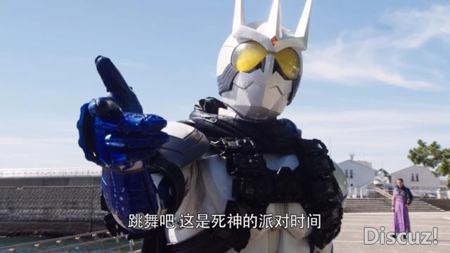 捷德奥特曼扮演者玩Cosplay，粉丝一看就乐了，晃眼一看真像E哥-4.jpg