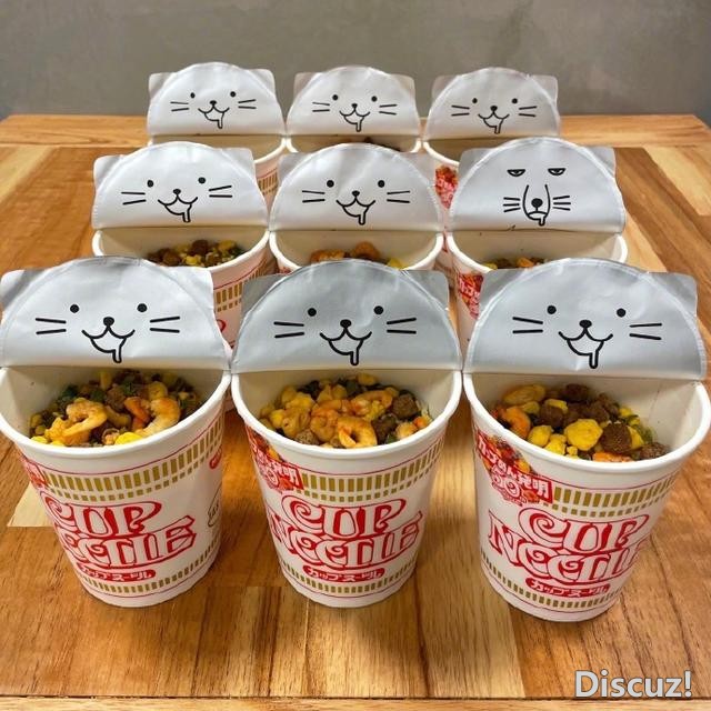 方便面厂家太会玩了，撕开纸盖露出狐主任，之前还推出过动漫泡面-3.jpg