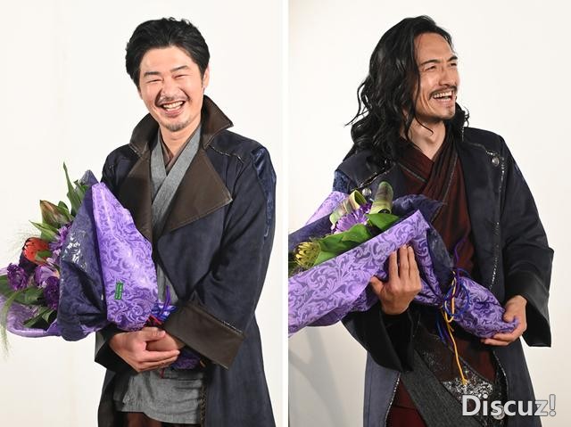 假面骑士圣刃：两男一女三位一体，两位咖喱棒收花，两任王剑谢幕-3.jpg