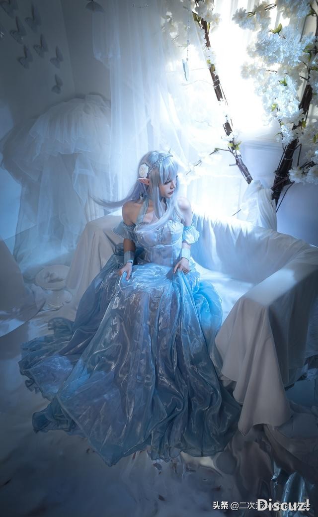 水晶礼服艾米莉亚cos，清澈雅致，美如精灵的魅力女孩-1.jpg
