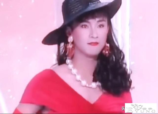 别以为塞俩苹果就是男扮女装，这5位男星的反串，才叫不糊弄观众-2.jpg