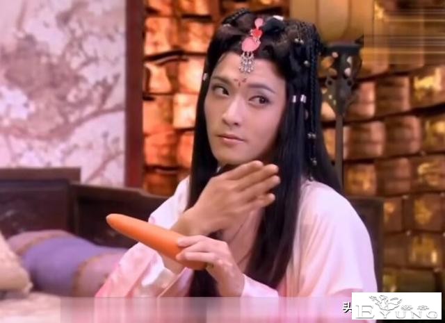 别以为塞俩苹果就是男扮女装，这5位男星的反串，才叫不糊弄观众-24.jpg