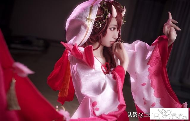 《阴阳师》桃花妖cos，优雅美丽，甩袖子也太帅了吧-5.jpg