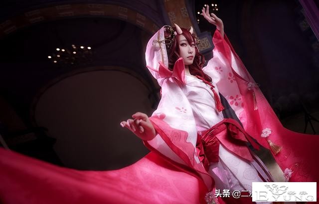 《阴阳师》桃花妖cos，优雅美丽，甩袖子也太帅了吧-6.jpg