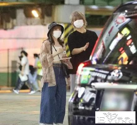 棍勇声优被爆和鬼头明里关系不一般，两个人女装都超好看，羡慕-1.jpg