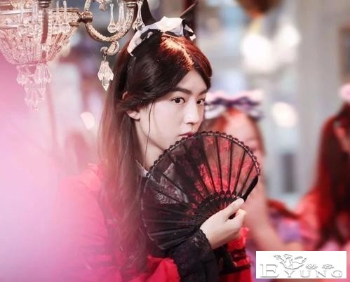 盘点男扮女装的明星，竟然有人比女生还美，-3.jpg