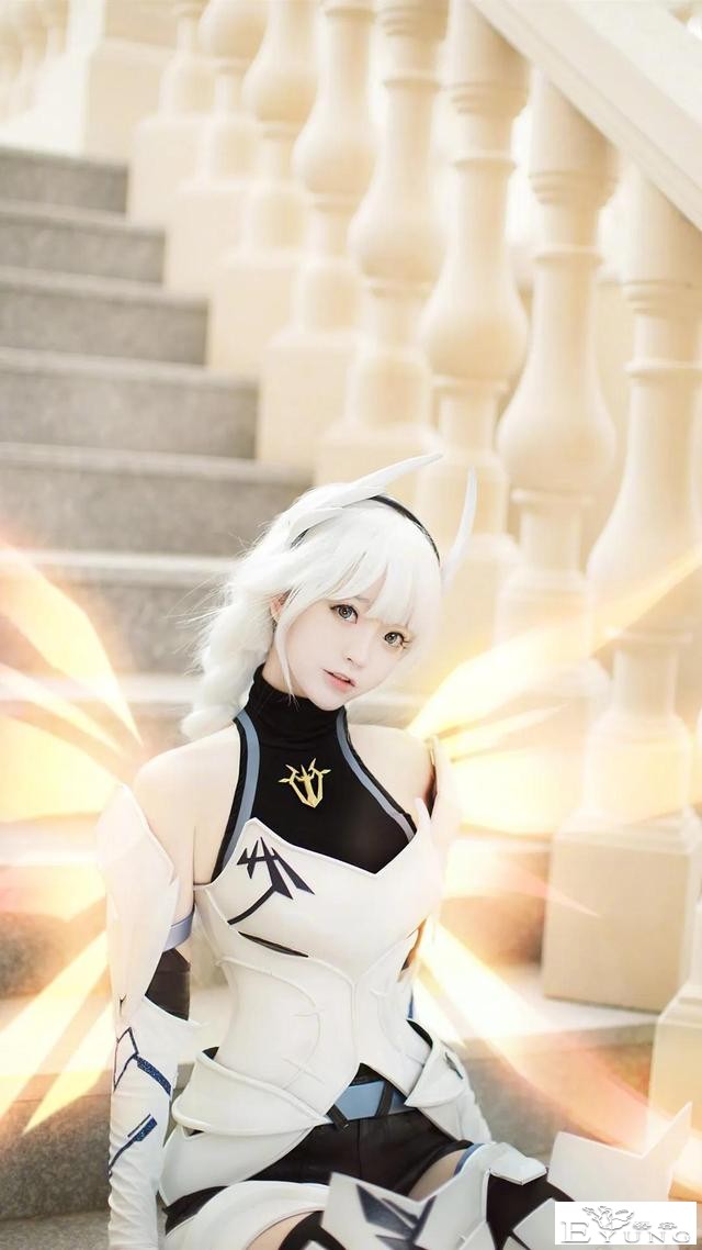 每日推荐精美壁纸（10）:cosplay。不属于二次元，也不在现实世界-2.jpg