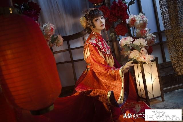 李泽言·遍阅人间色cos：穿上婚服的李泽言和悠然，太甜啦-1.jpg