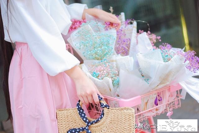 叶月恋穿上粉白花常服cos，可爱清纯，和咖啡店搭配太甜啦-6.jpg